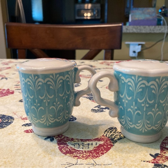 The Pioneer Woman Melody Teacup Salt and Pepper Shakers - Picture 2 of 3